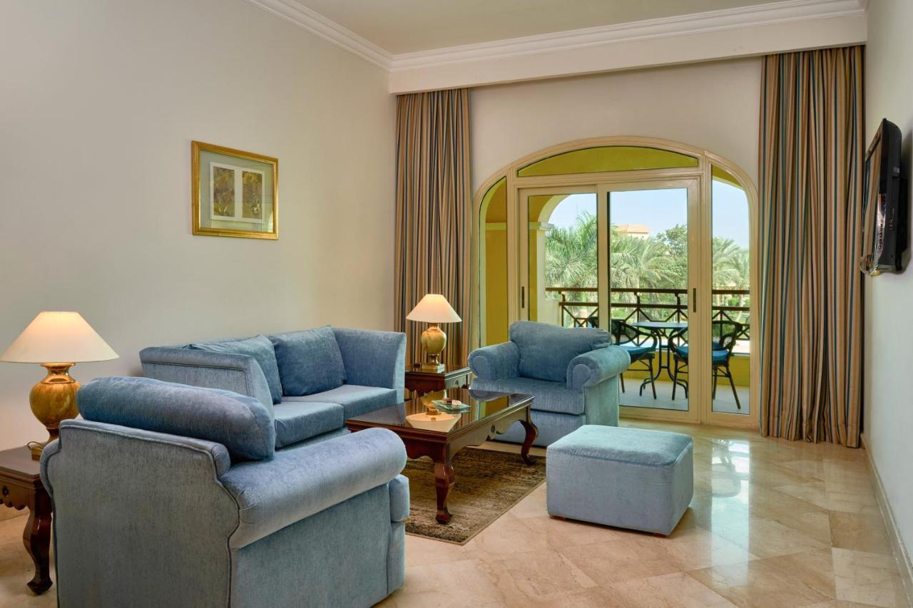 Moevenpick Hotel Cairo - Media City Giza Ngoại thất bức ảnh Living room